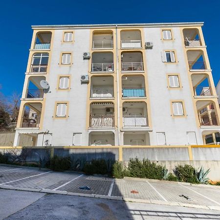 Apartmani Adria Lila Crikvenica Dramalj Exterior foto