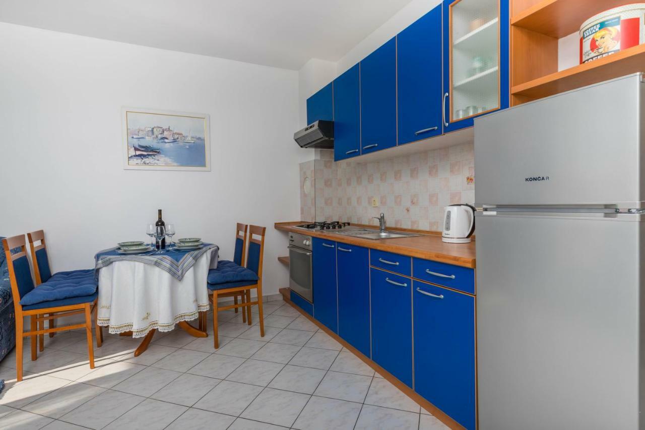 Apartmani Adria Lila Crikvenica Dramalj Exterior foto