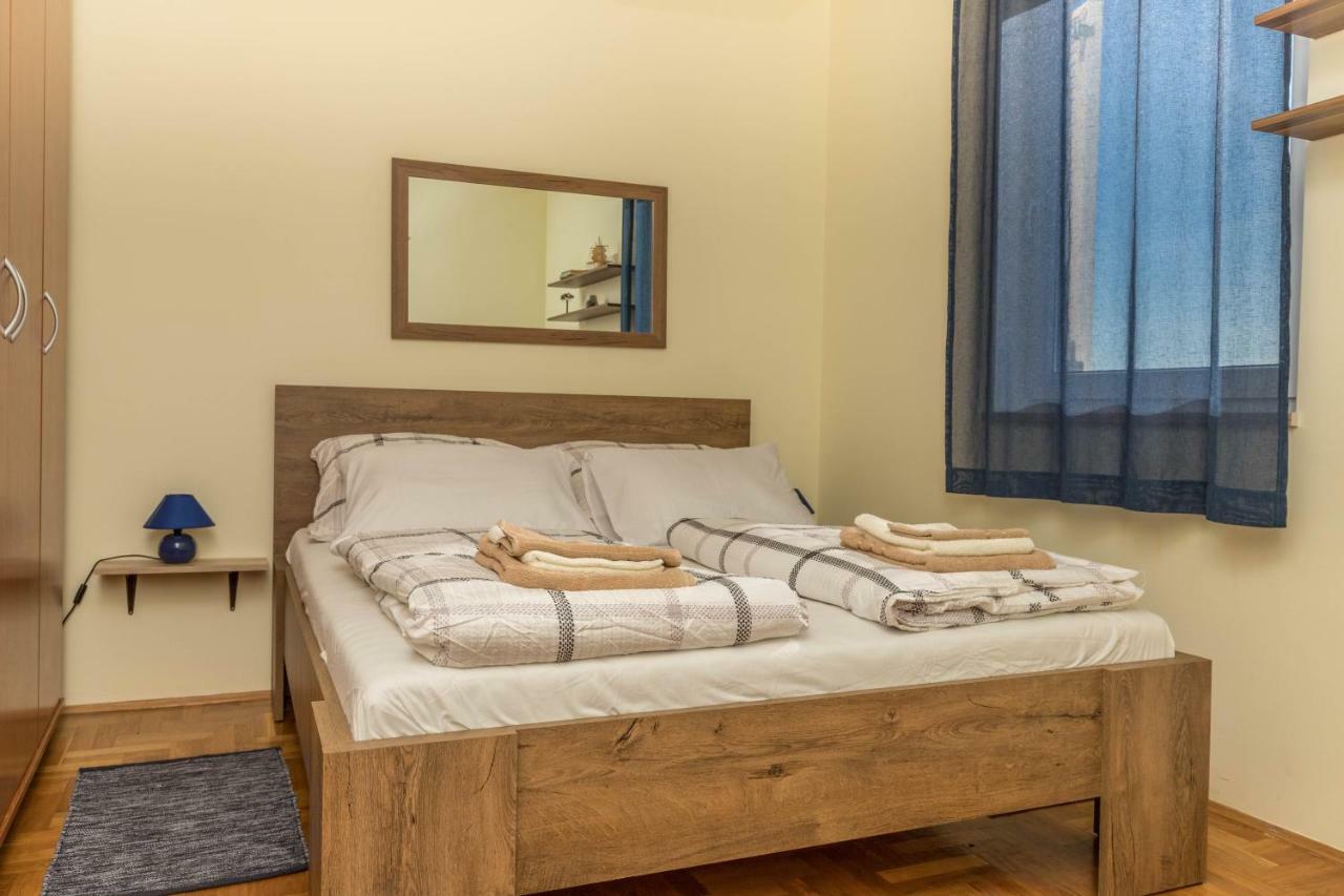 Apartmani Adria Lila Crikvenica Dramalj Exterior foto